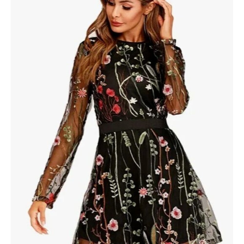 Women's - Floral Embroidered Long Sleeve Dress, Size Large